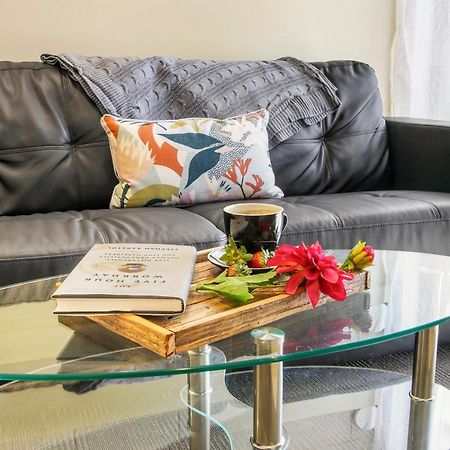 Sandbar Motel Лейкс Ентранс Екстериор снимка