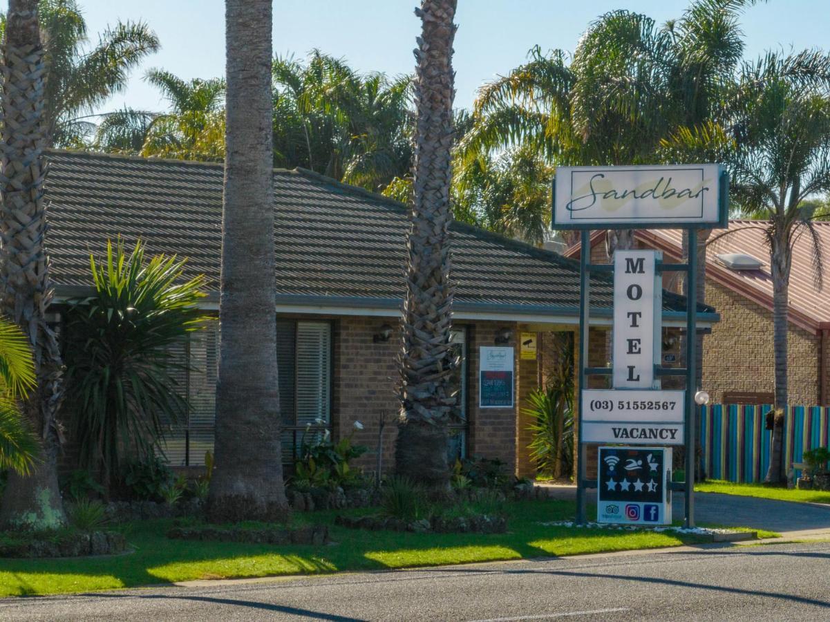 Sandbar Motel Лейкс Ентранс Екстериор снимка