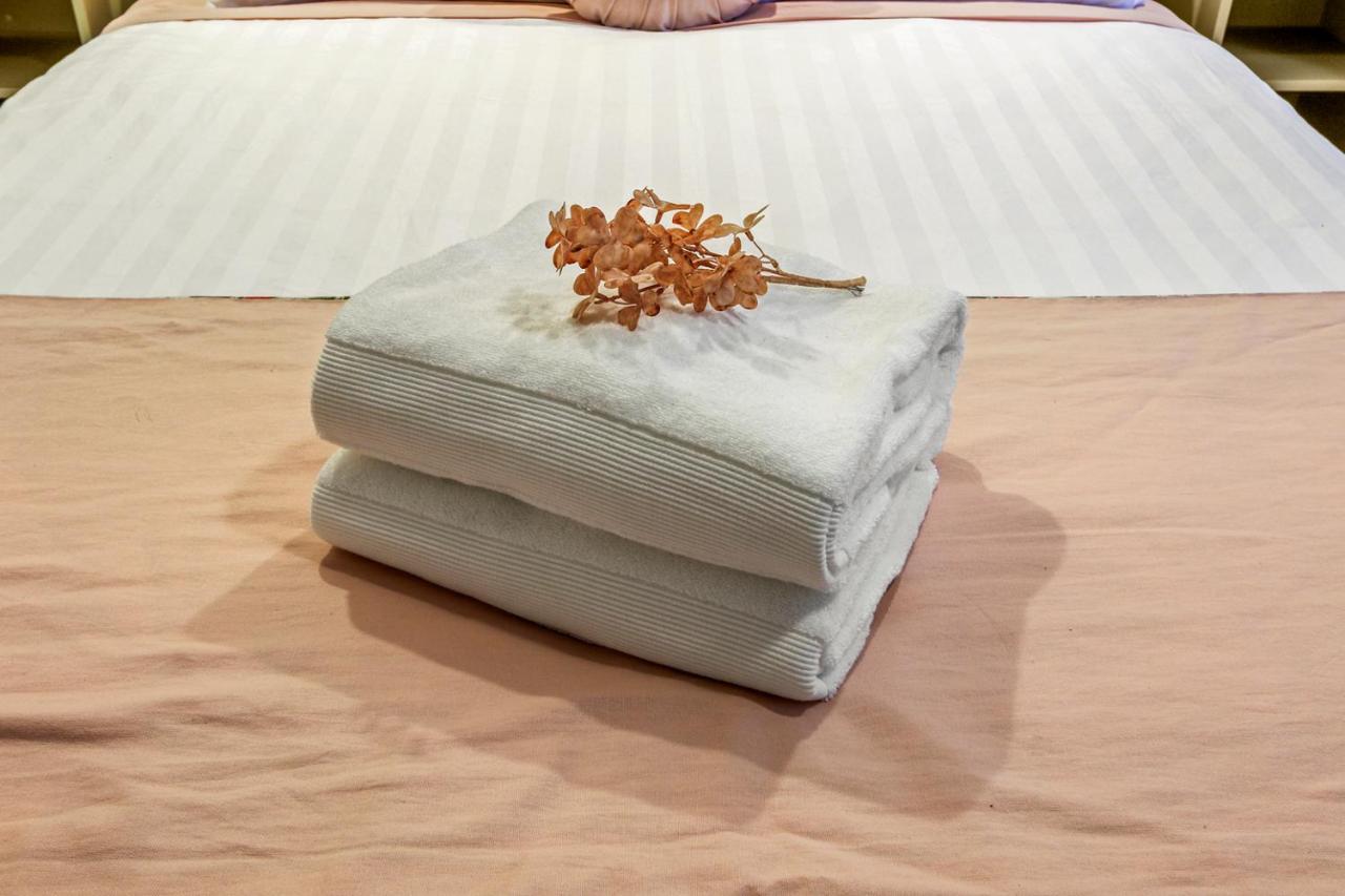 Sandbar Motel Лейкс Ентранс Екстериор снимка