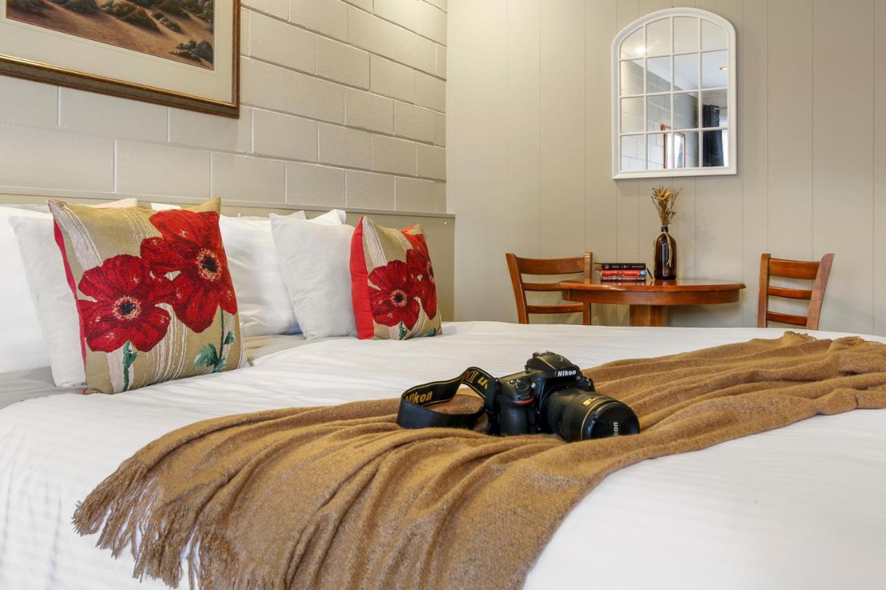 Sandbar Motel Лейкс Ентранс Екстериор снимка